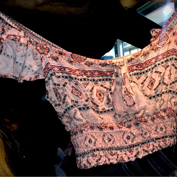 Crop top - Picture 1 of 3